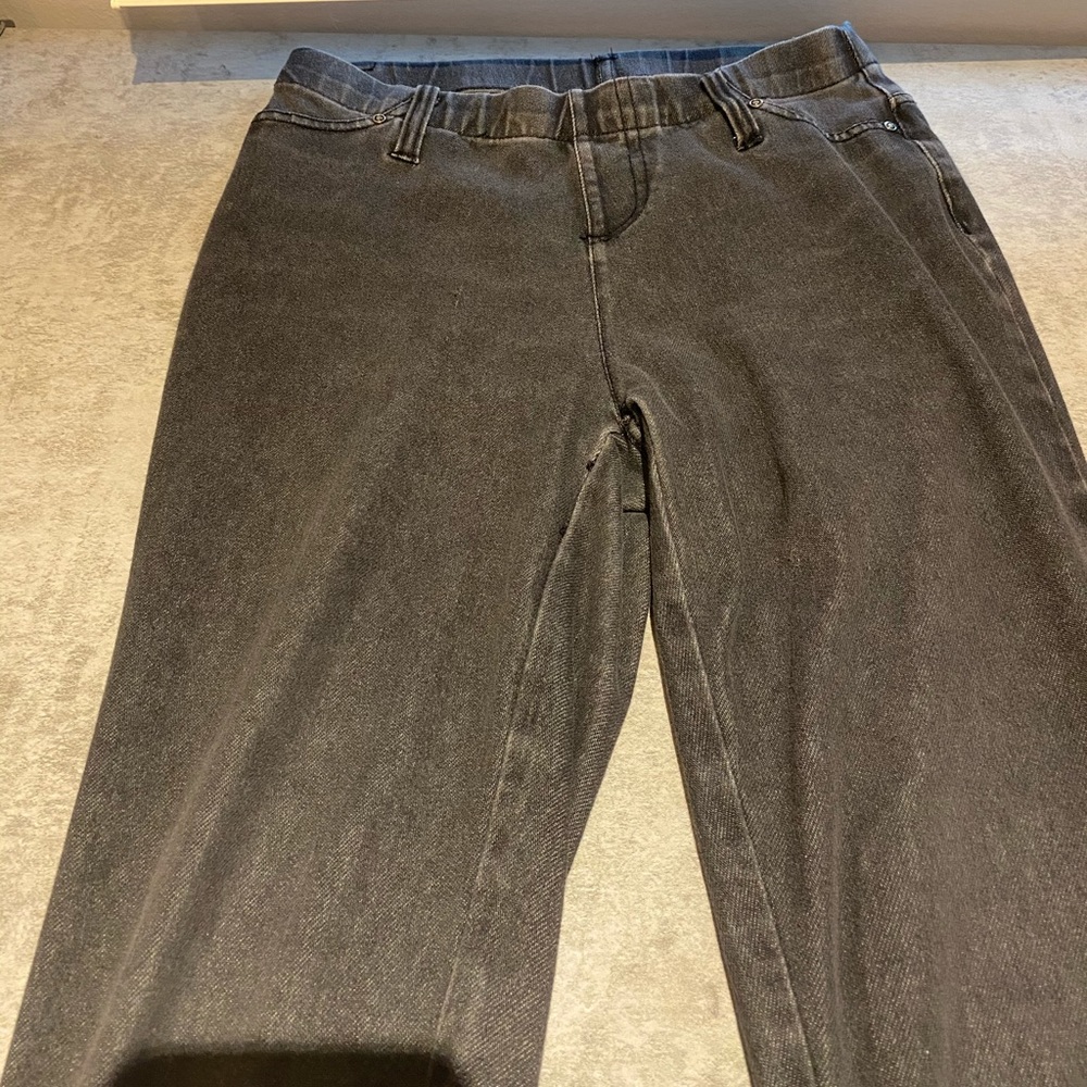 Grey jeggings
